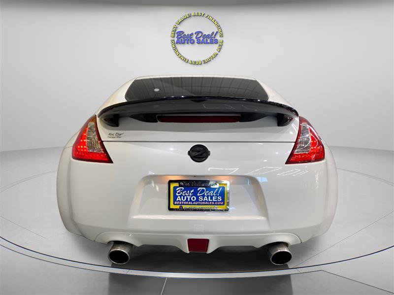 Used 2017 Nissan 370Z Coupe image 4
