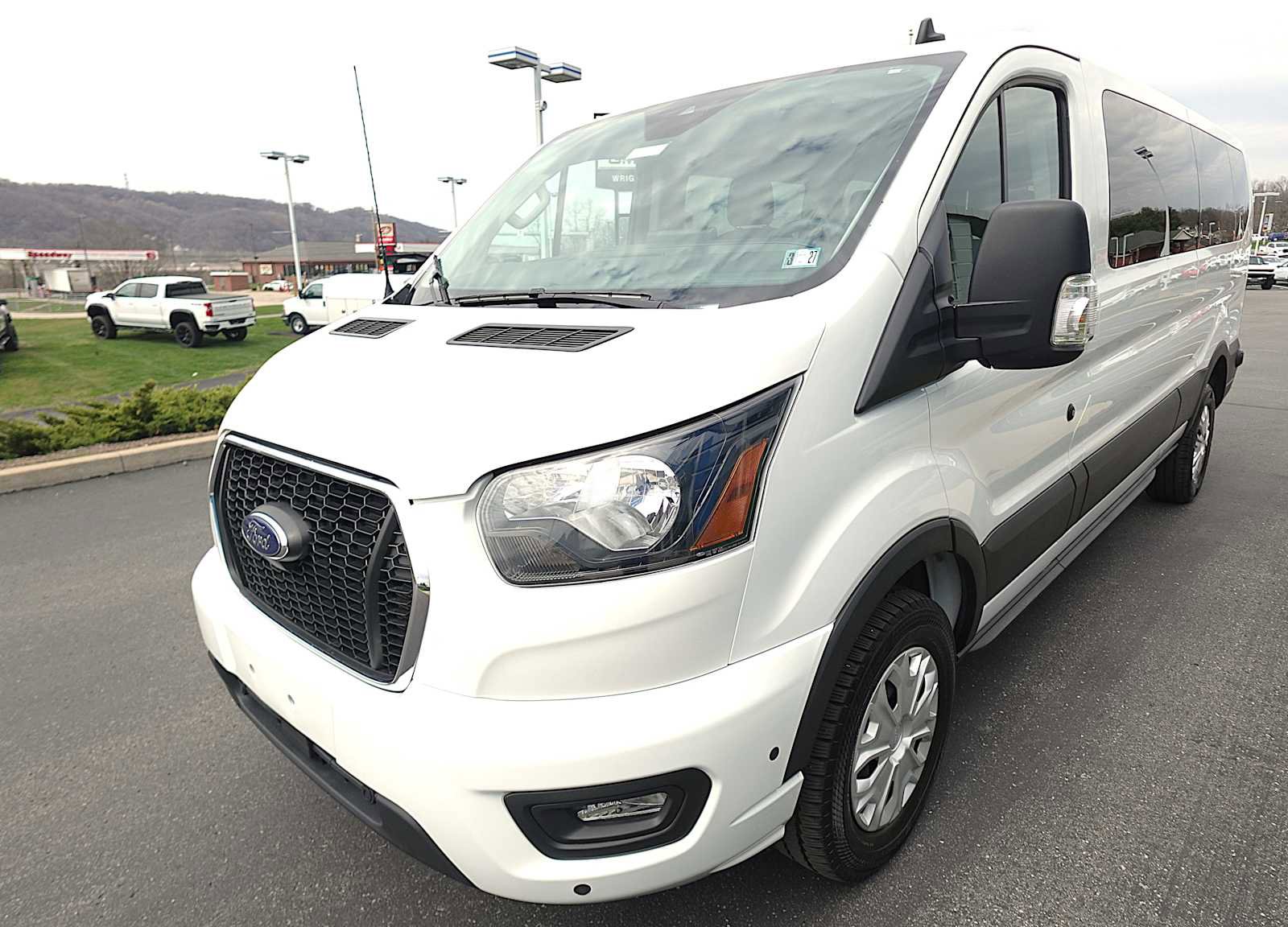 Used 2024 Ford Transit 350 XLT image 7