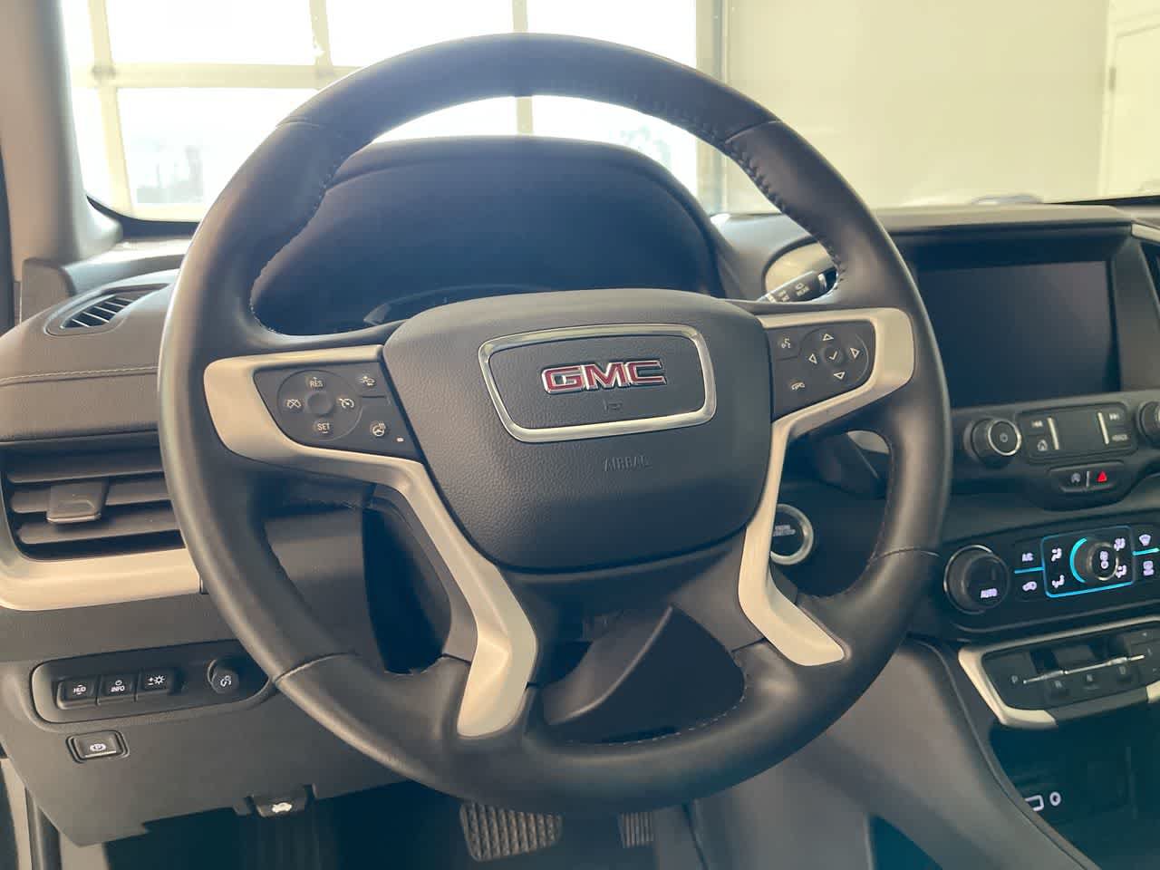 Used 2022 GMC Terrain SLT w/ Tech Package AWD/4WD image 14