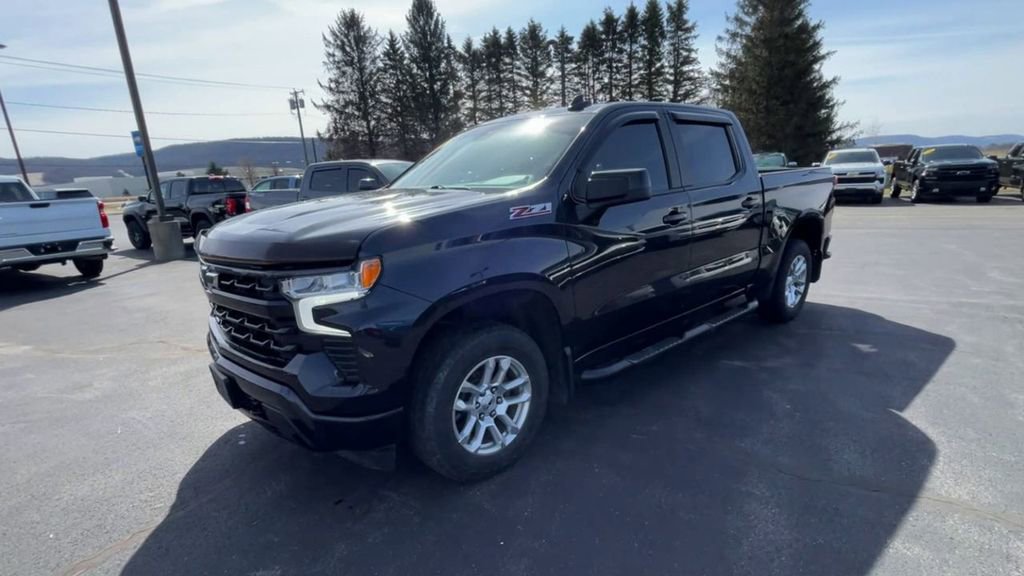 Used 2022 Chevrolet Silverado 1500 RST image 4