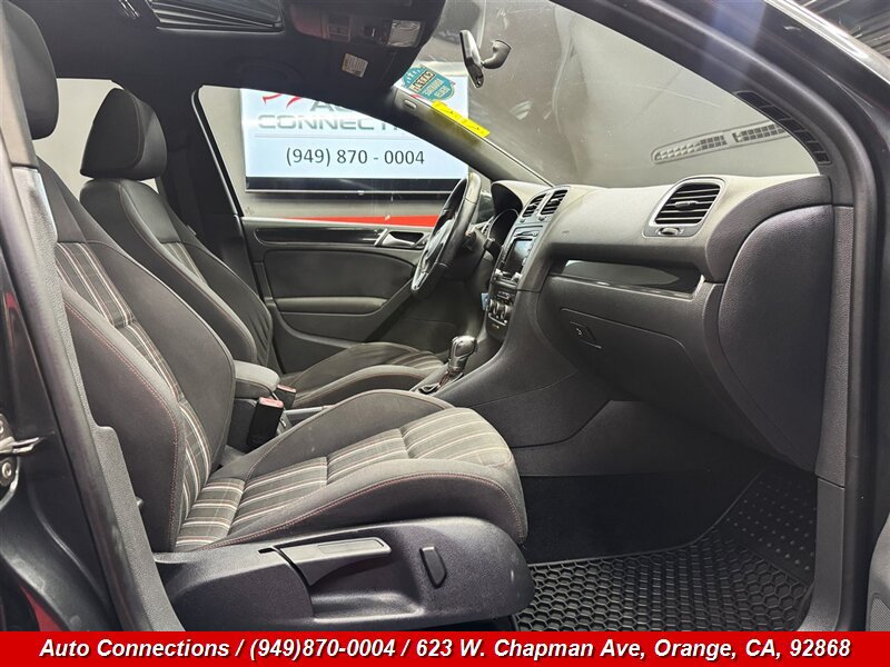 Used 2012 Volkswagen Golf 4-Door FWD image 7