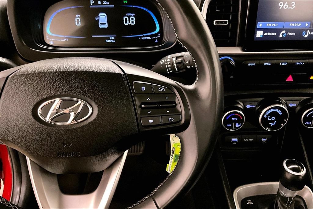 Used 2023 Hyundai Venue SEL FWD image 12