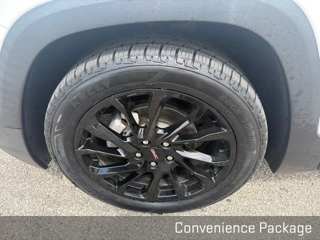 Used 2023 GMC Terrain SLT w/ Tech Package FWD image 18