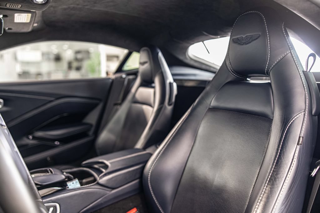 Used 2020 Aston Martin V8 Vantage Coupe RWD image 16