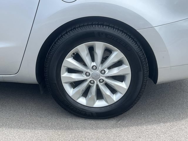Used 2016 Kia Sedona EX FWD image 11