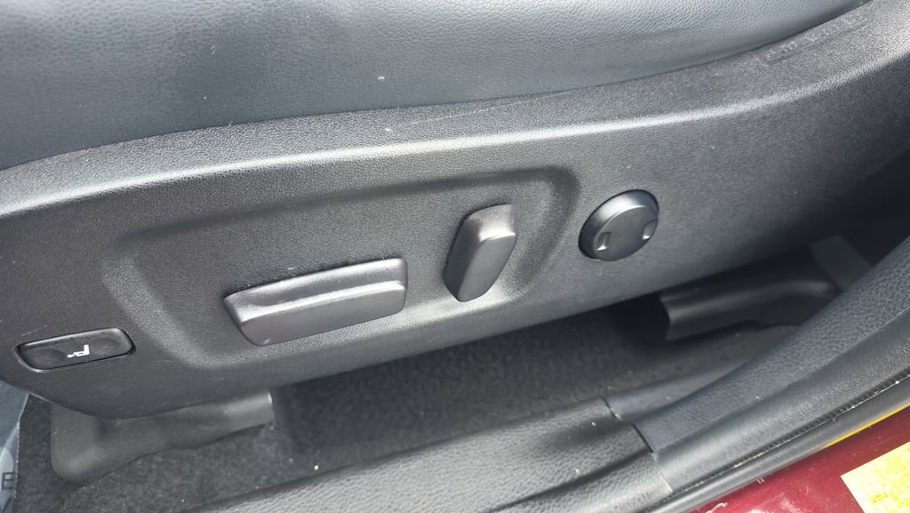 Used 2019 Toyota Highlander Limited Platinum image 16