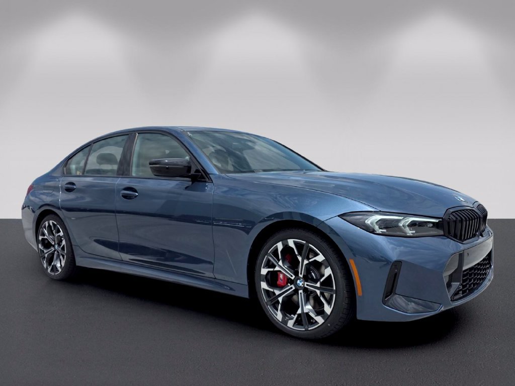 New 2026 BMW 330i Sedan w/ M Sport Package