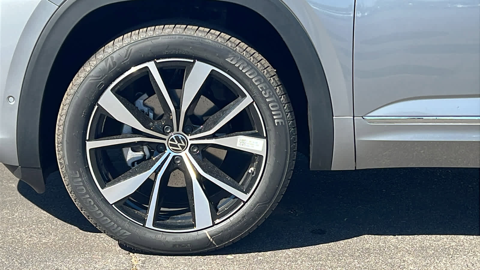 New 2026 Volkswagen Atlas SEL Premium R-Line image 9