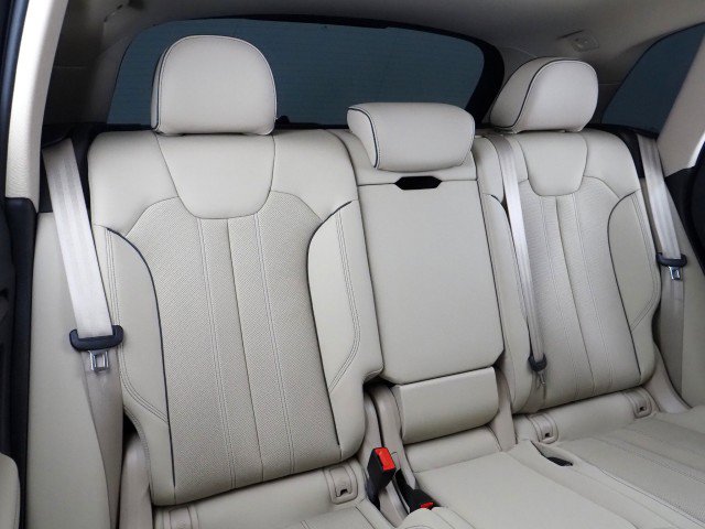 Used 2024 Audi Q5 Premium Plus w/ Premium Plus Package image 16