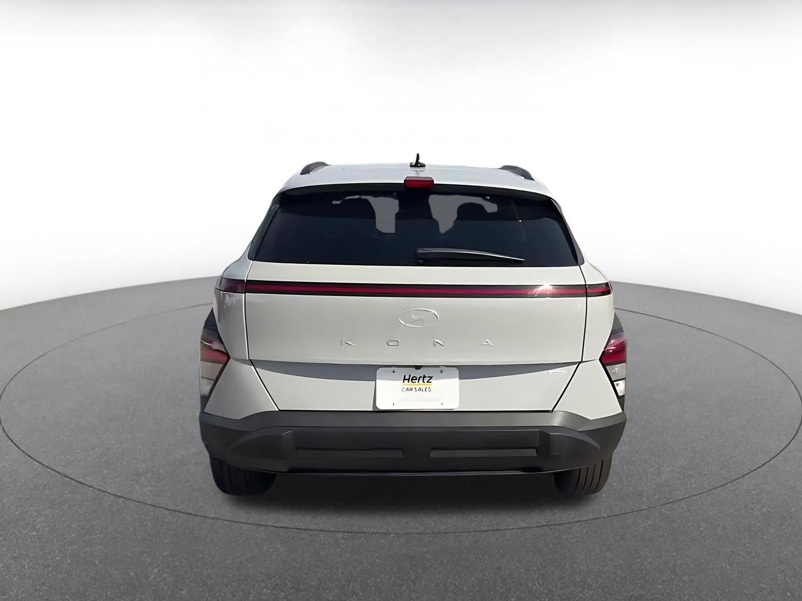 Used 2025 Hyundai Kona SEL image 11