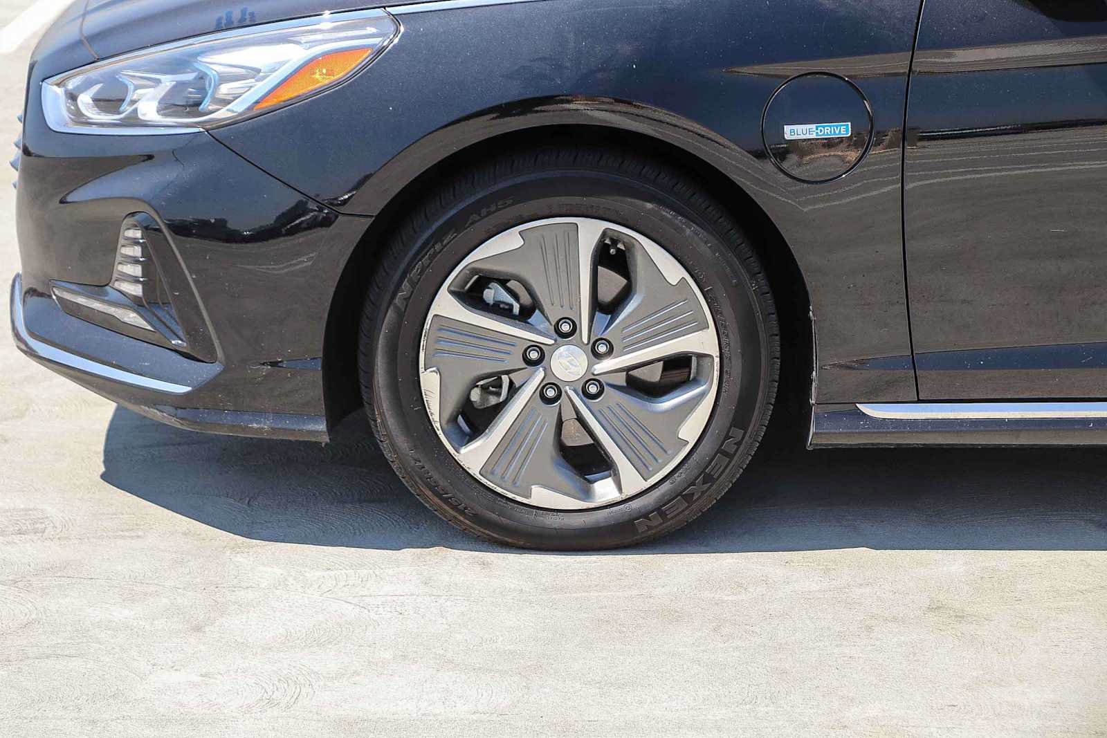 Used 2019 Hyundai Sonata Limited FWD image 11