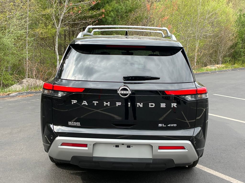Used 2024 Nissan Pathfinder SL AWD/4WD image 4