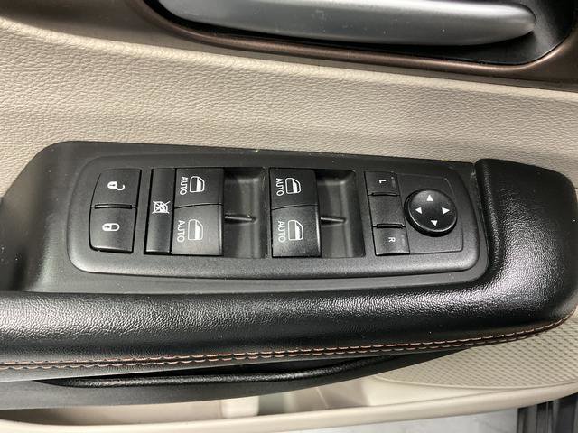 Used 2019 Chrysler Pacifica Touring-L Plus w/ Advanced Safetytec Group image 11