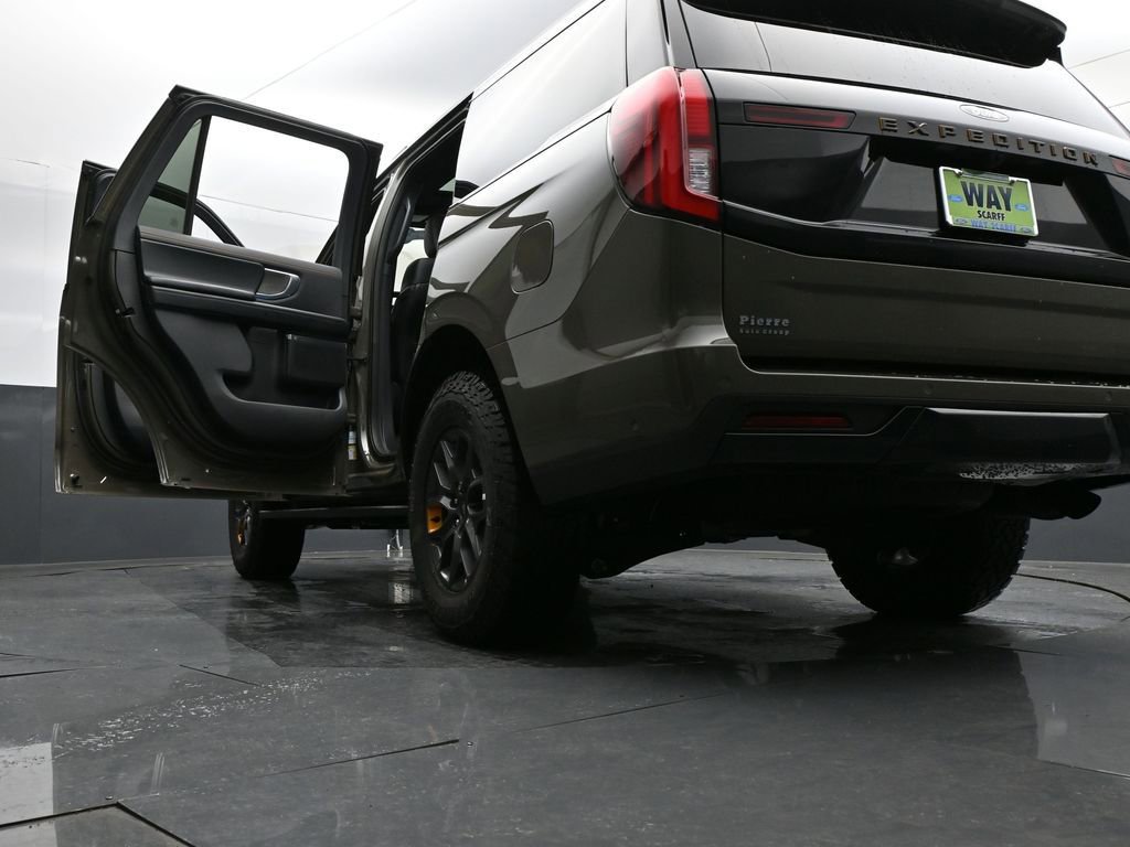 New 2025 Ford Expedition Tremor image 40