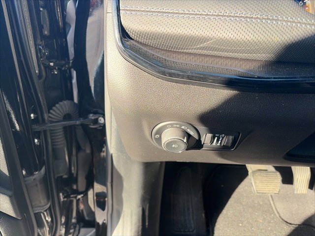 Used 2025 Jeep Compass Latitude w/ Altitude Special Edition image 19