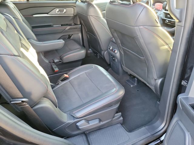 Used 2025 Ford Explorer ST image 15