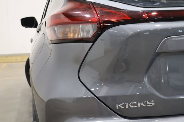 Used 2022 Nissan Kicks SR image 41