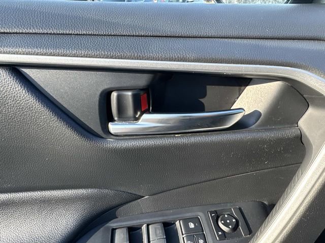 Used 2023 Toyota RAV4 SE w/ Weather & Moonroof Package image 23