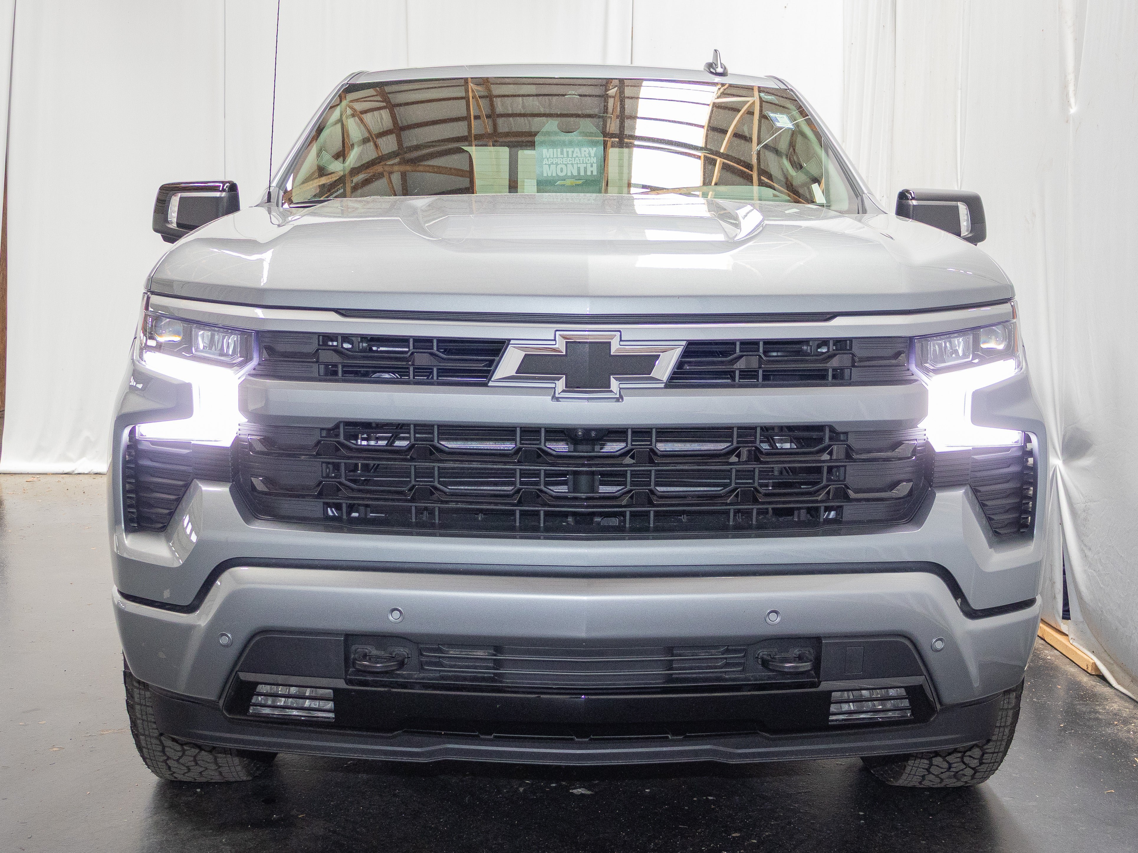 New 2026 Chevrolet Silverado 1500 RST AWD/4WD image 2