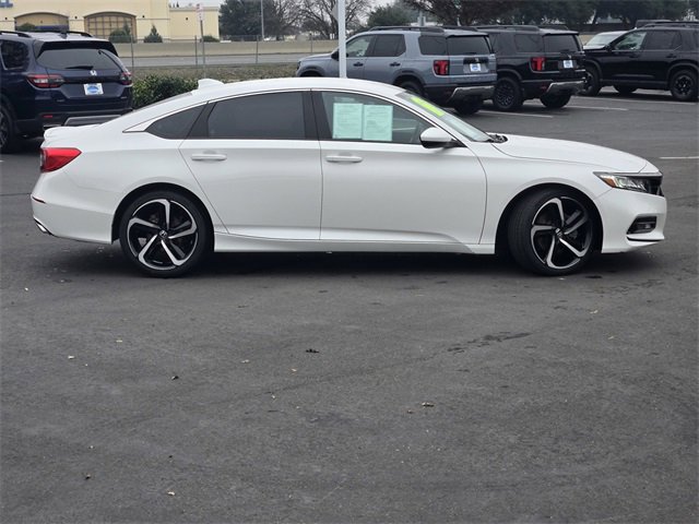 Used 2019 Honda Accord Sport image 3