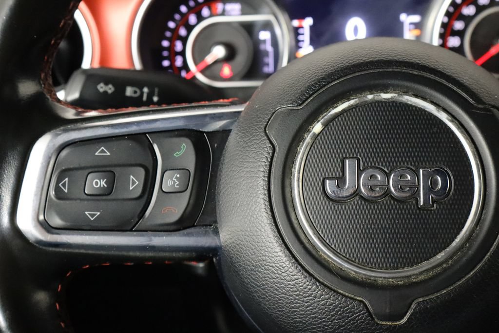 Used 2022 Jeep Gladiator Rubicon w/ LED Lighting Group AWD/4WD image 8