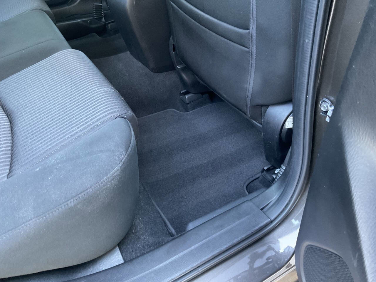 Used 2014 MAZDA MAZDA3 i Touring w/ Moonroof Package 1 FWD image 33