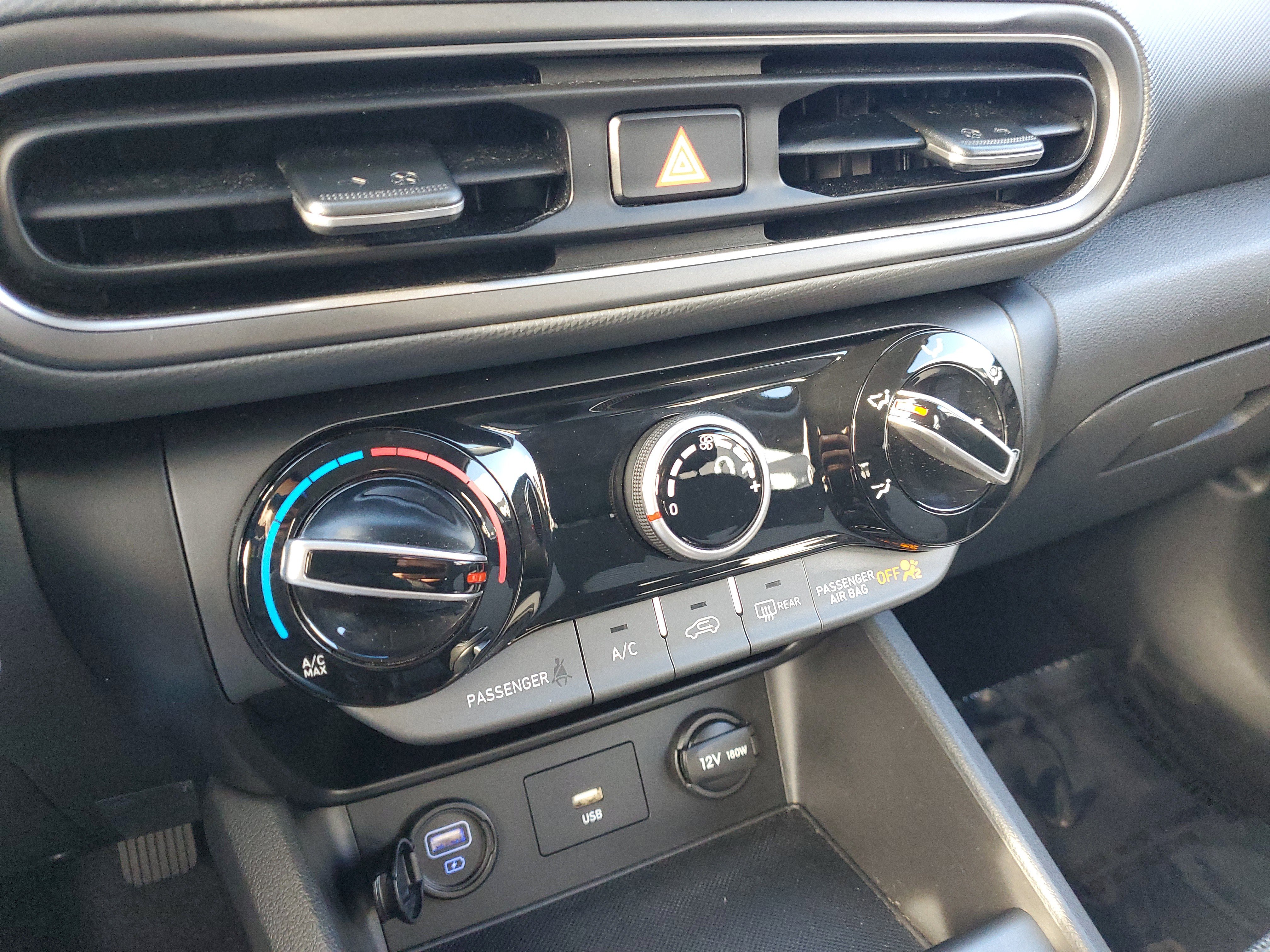 Used 2023 Hyundai Kona SE w/ Cargo Package image 23