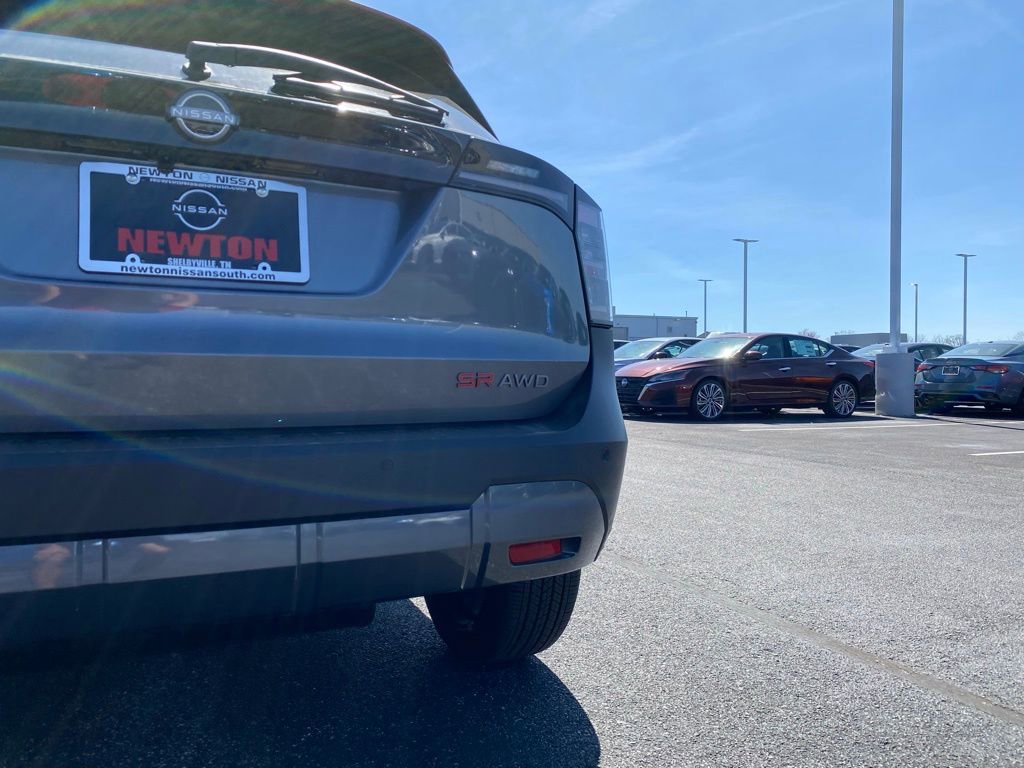 New 2025 Nissan Kicks SR image 32