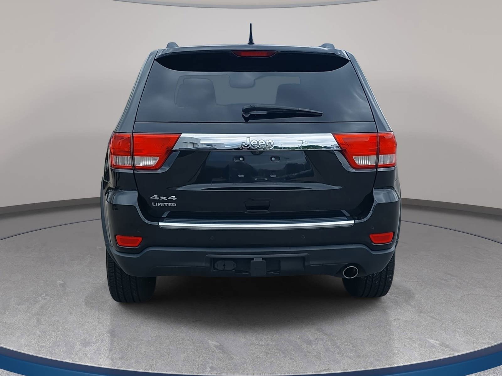Used 2013 Jeep Grand Cherokee Limited AWD/4WD image 6