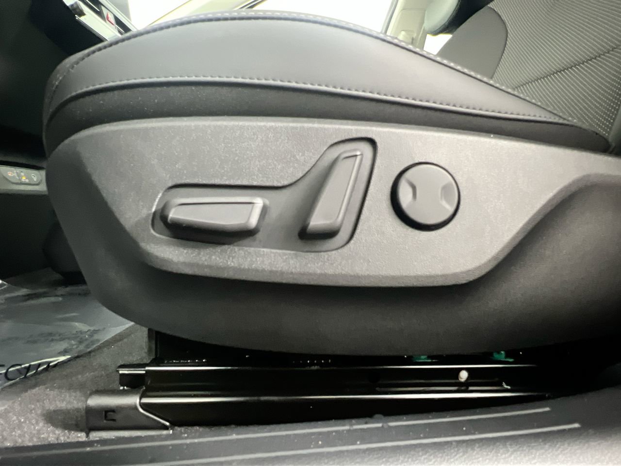 New 2025 Kia EV6 Wind image 15