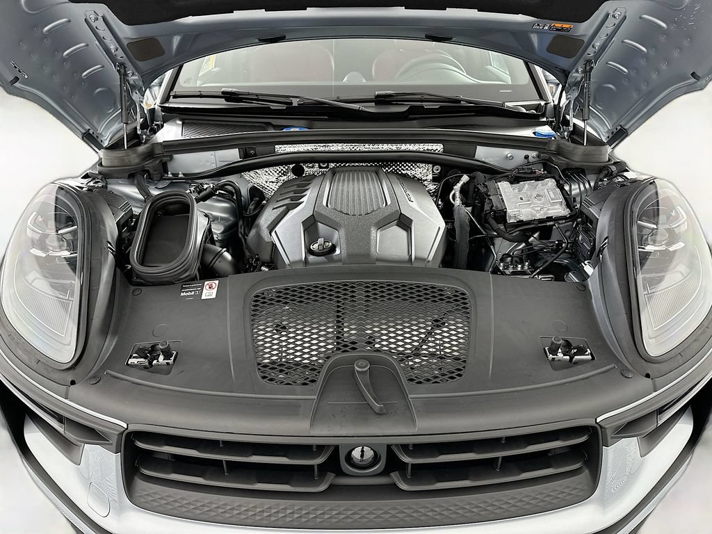 New 2026 Porsche Macan AWD/4WD image 32