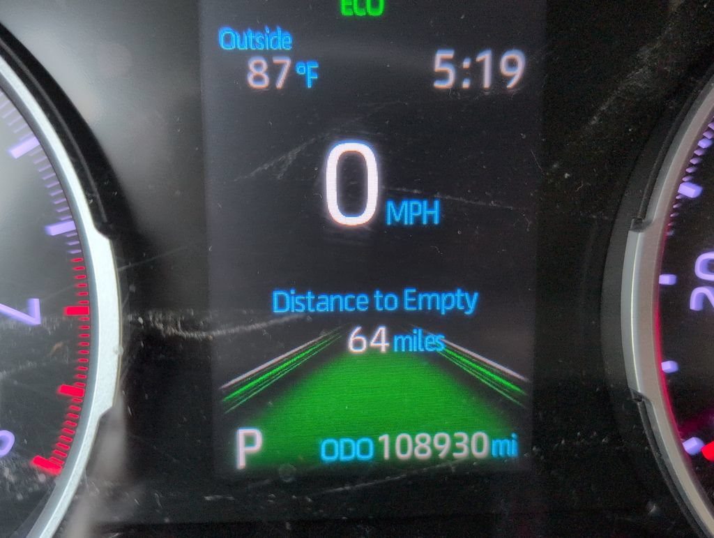 Used 2020 Toyota RAV4 XLE AWD/4WD image 21