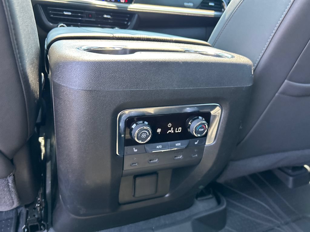 Certified 2025 Chevrolet Tahoe High Country AWD/4WD image 34