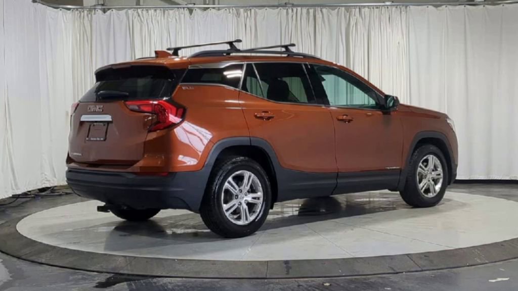 Used 2019 GMC Terrain SLE w/ Driver Convenience Package image 10