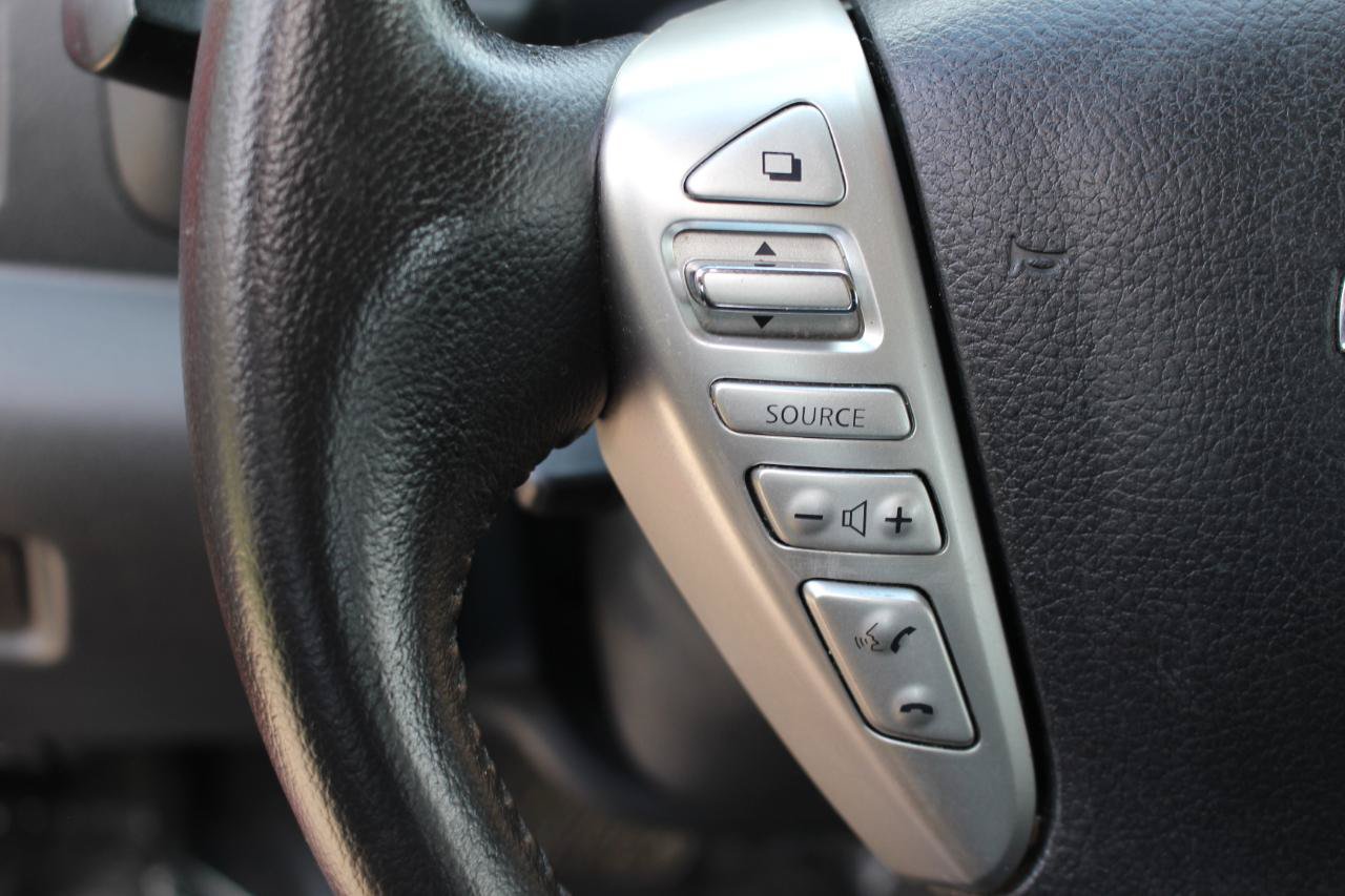 Used 2016 Nissan Versa Note SV w/ Sport Value Package FWD image 16