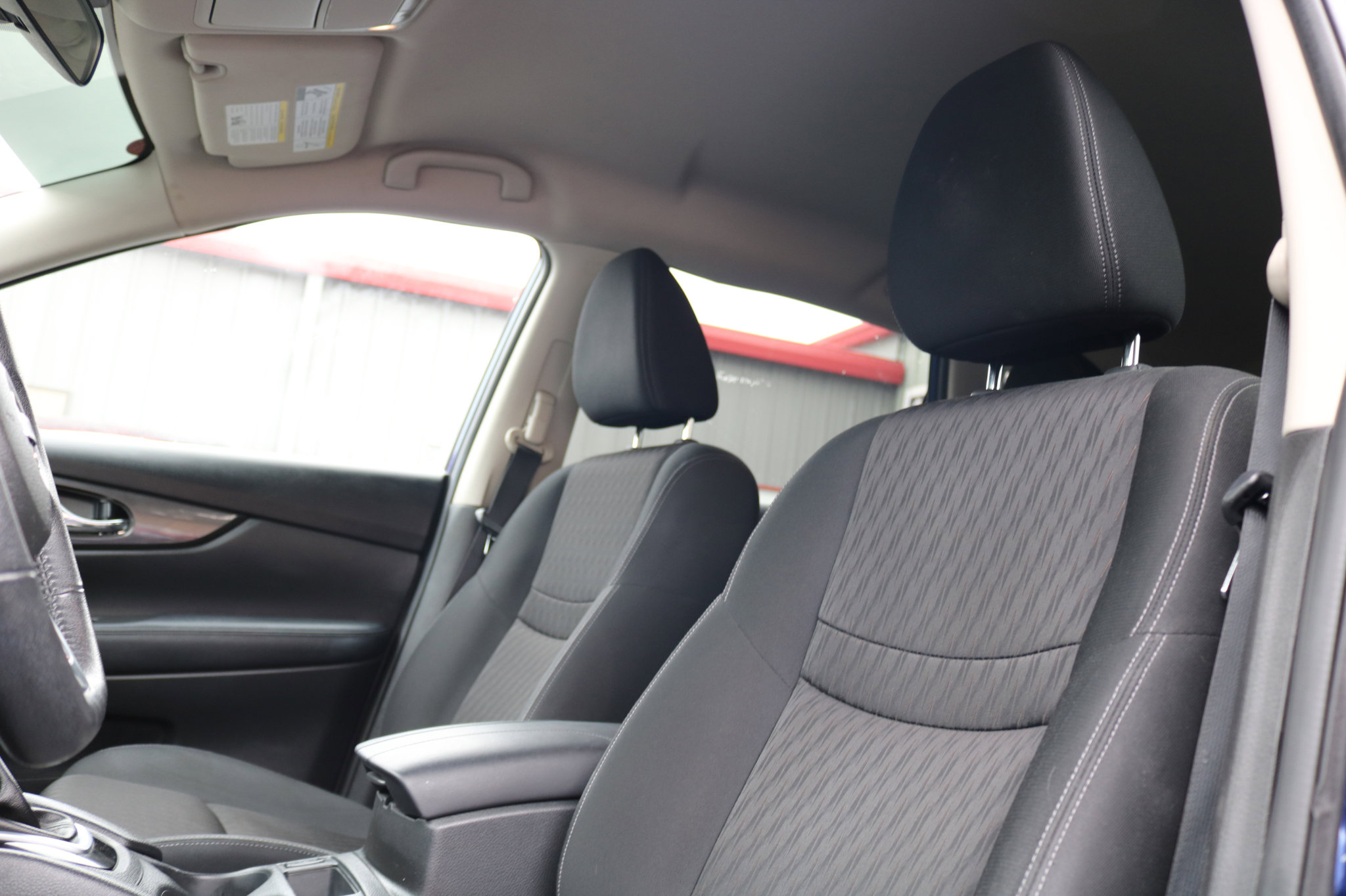 Used 2019 Nissan Rogue SV image 17