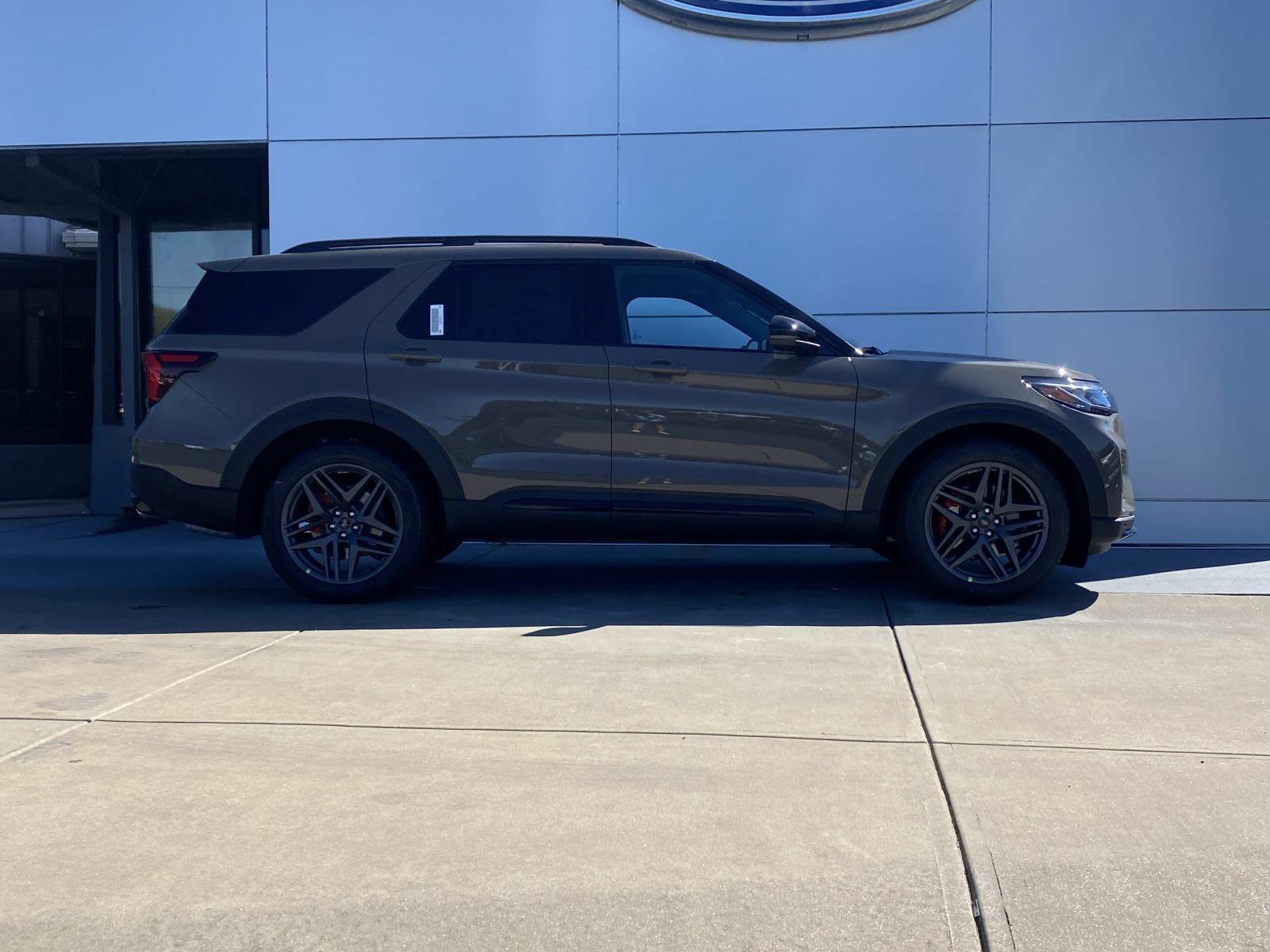 New 2026 Ford Explorer ST image 3