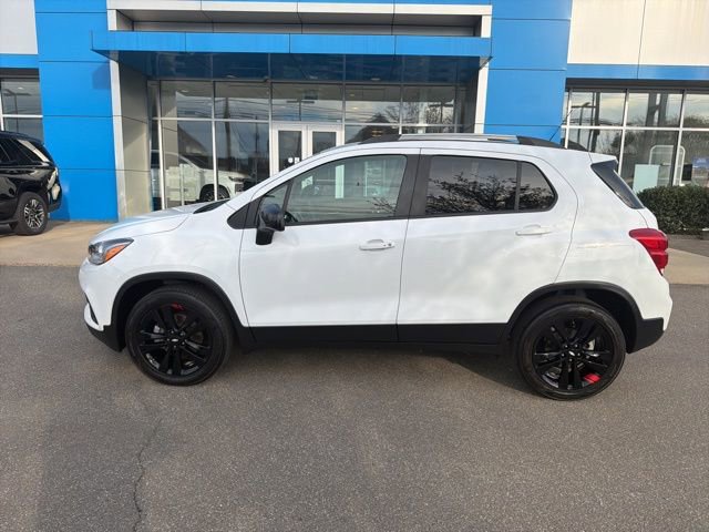 Used 2021 Chevrolet Trax LT w/ Redline Edition image 2