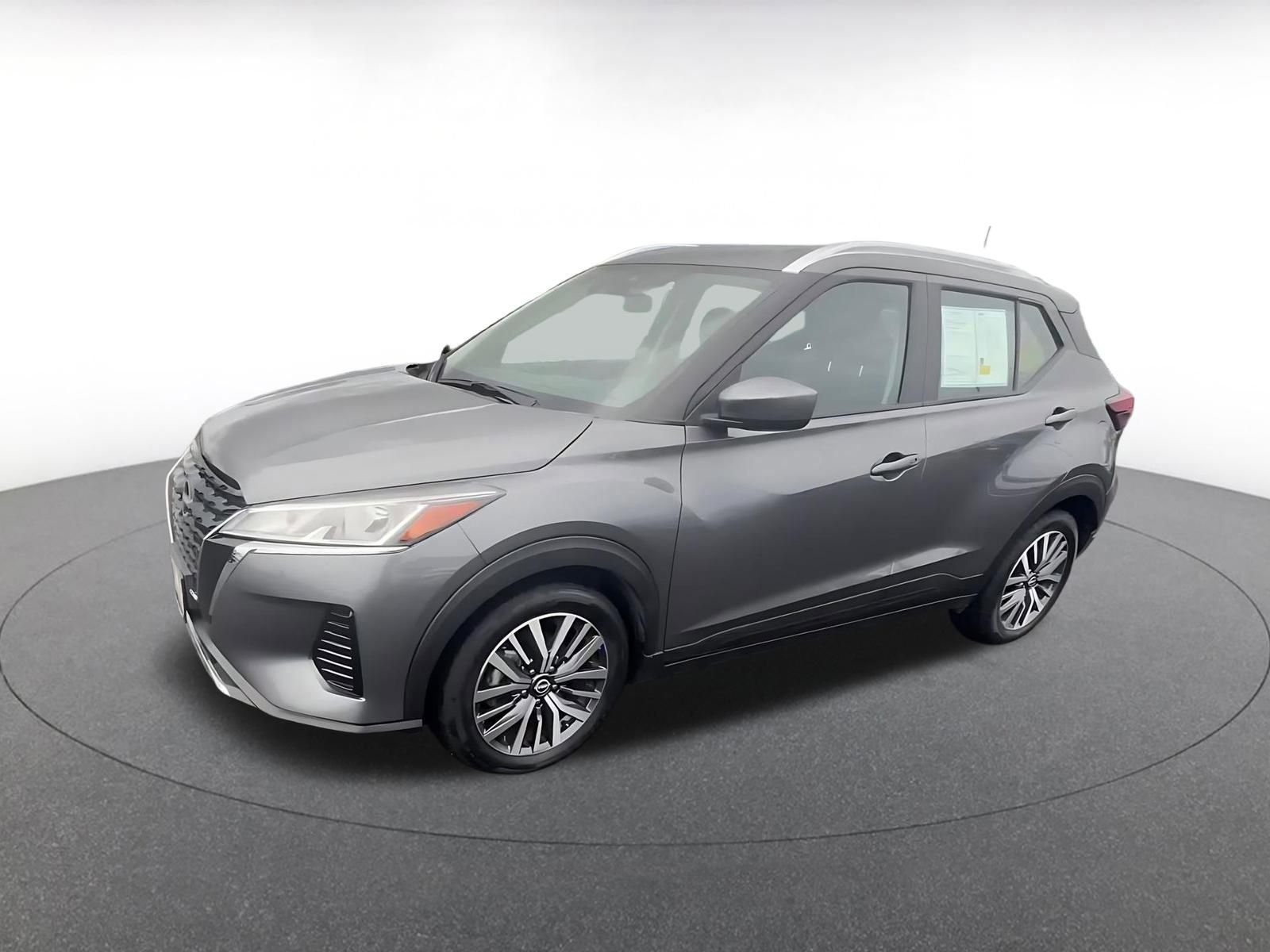 Used 2024 Nissan Kicks SV image 8