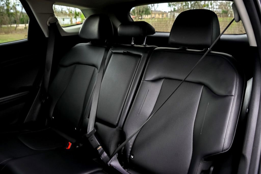 Used 2023 Kia Sportage EX image 32