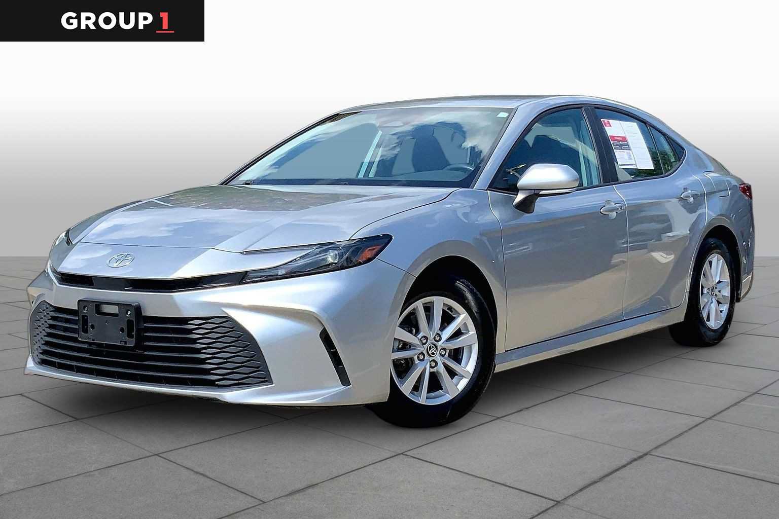Used 2025 Toyota Camry LE FWD image 1