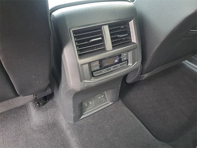 Used 2023 Volkswagen Atlas SEL R-Line image 11