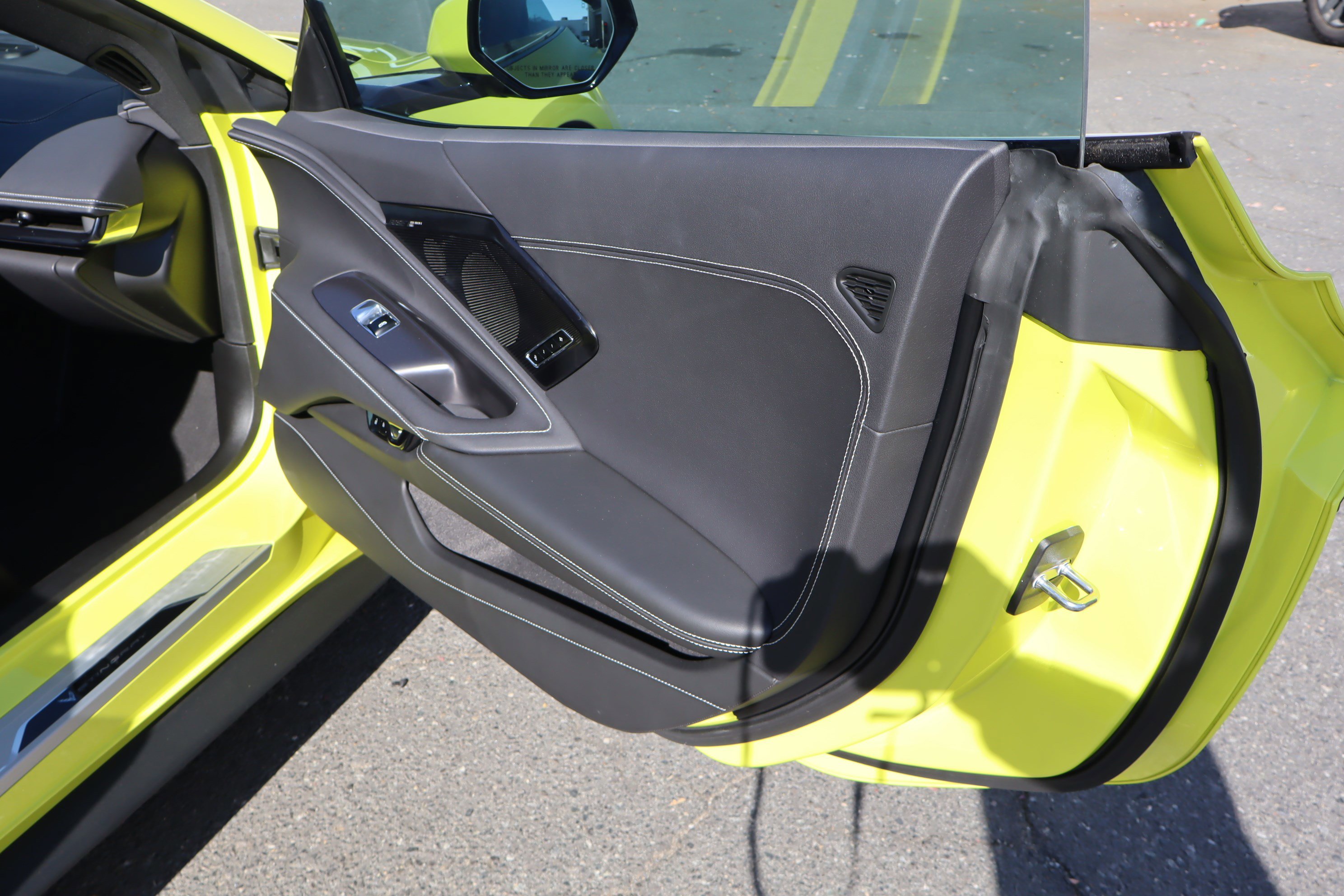 Used 2024 Chevrolet Corvette Stingray Preferred Cpe w/ Z51 Performance Package image 31