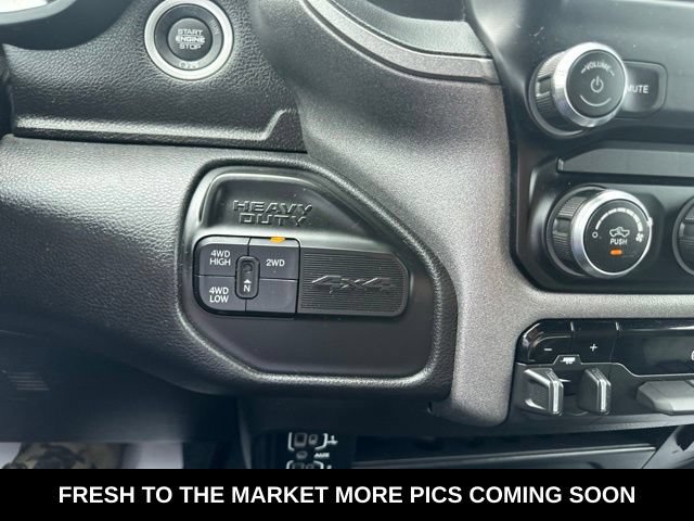 Used 2024 RAM 3500 Tradesman w/ Chrome Appearance Group AWD/4WD image 45
