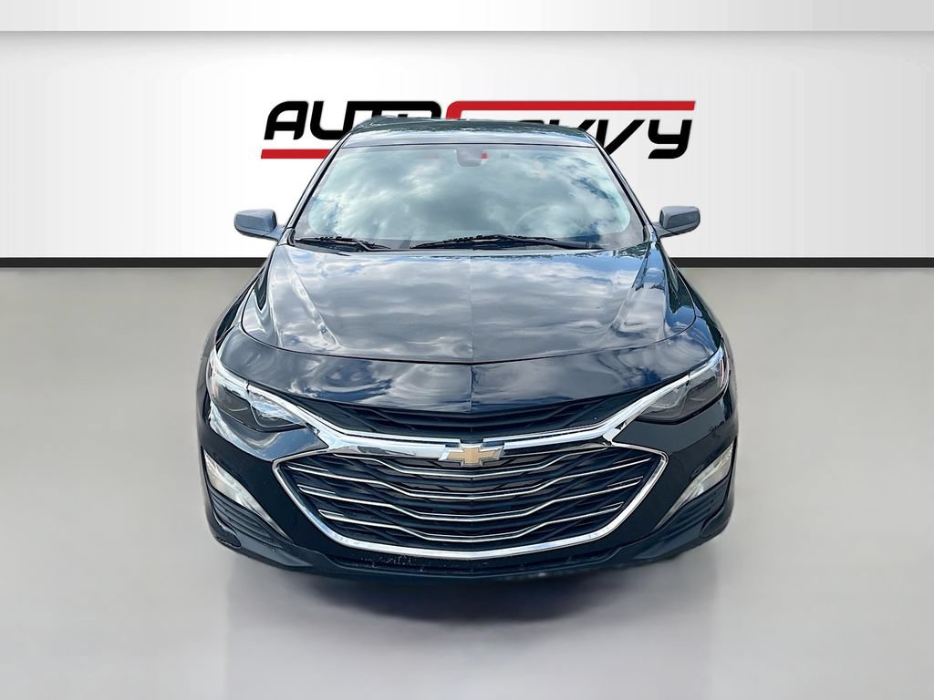 Used 2020 Chevrolet Malibu LS FWD image 2