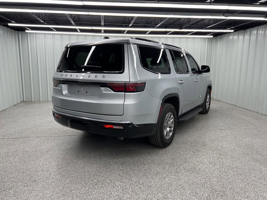 Used 2024 Jeep Wagoneer 2WD image 6