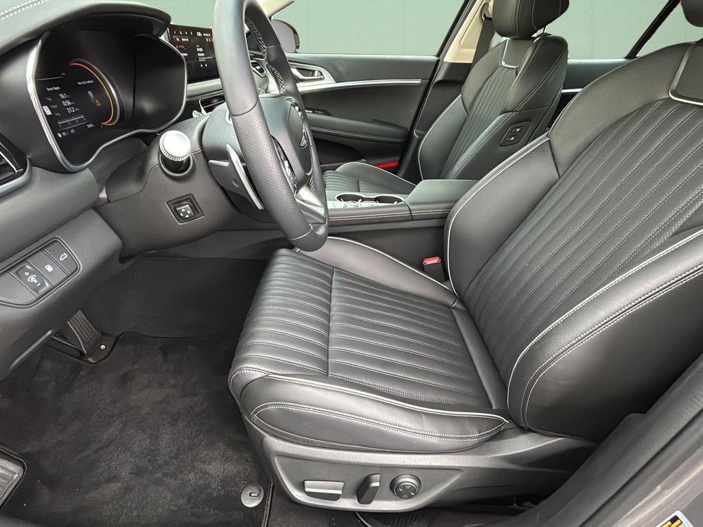 Certified 2026 Genesis G70 2.5T Prestige image 19