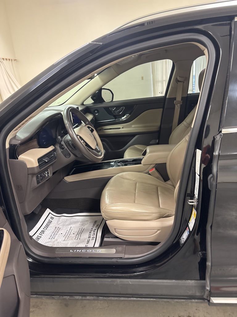 Used 2020 Lincoln Corsair Reserve w/ Equipment Group 201A image 9