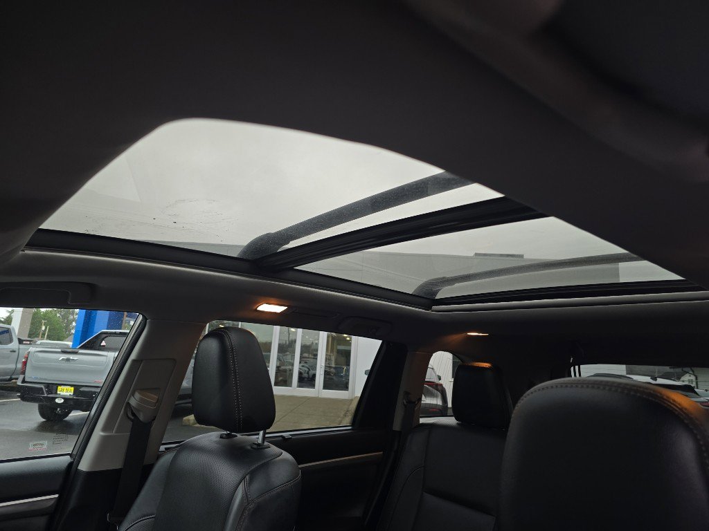 Used 2018 Toyota Highlander Limited Platinum image 12