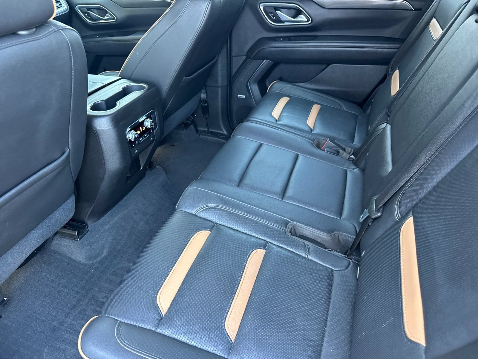 Used 2021 GMC Yukon AT4 AWD/4WD image 14